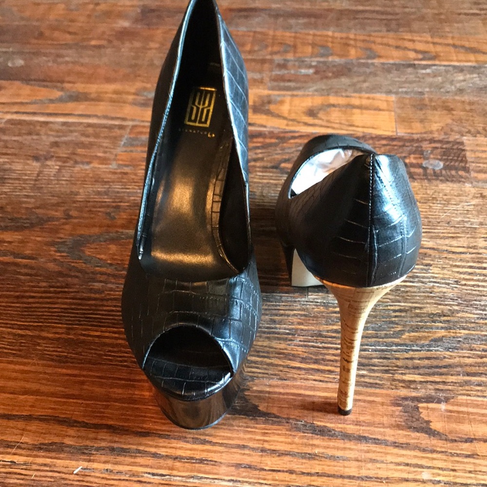 NWOB Signature SD heels 8.5